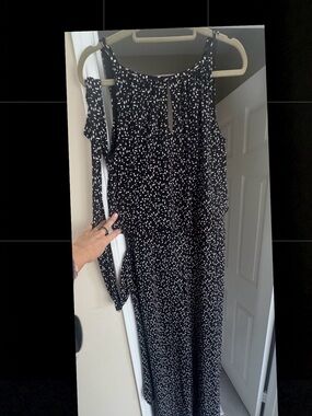 White House Black Market Black & White Printed Jumpsuit elegant never worn